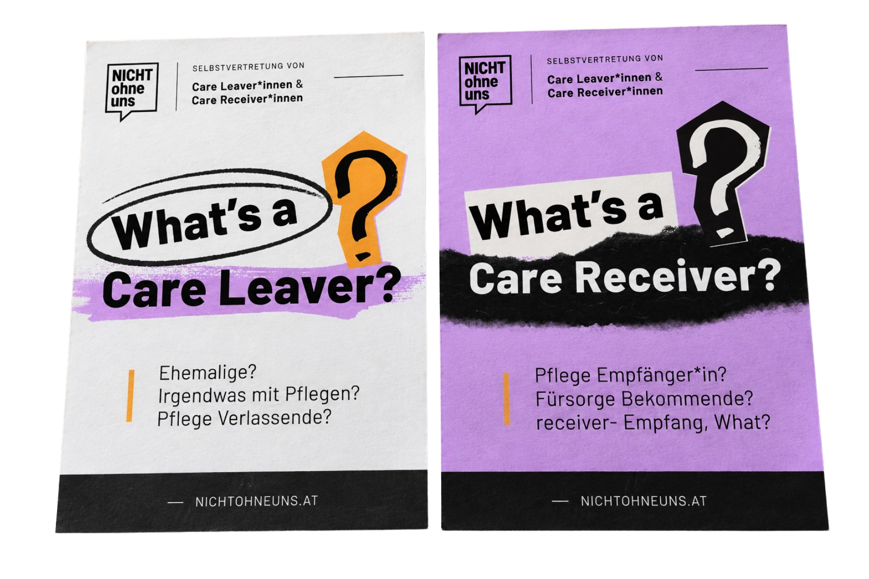 Zwei Flyer von Nicht ohne uns mit den Fragen What’s a Care Leaver? und What’s a Care Receiver?